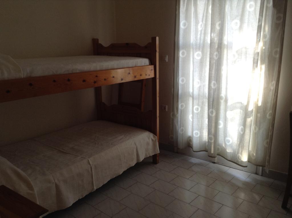 Rooms To Let Katerina & John'S Perissa  Esterno foto