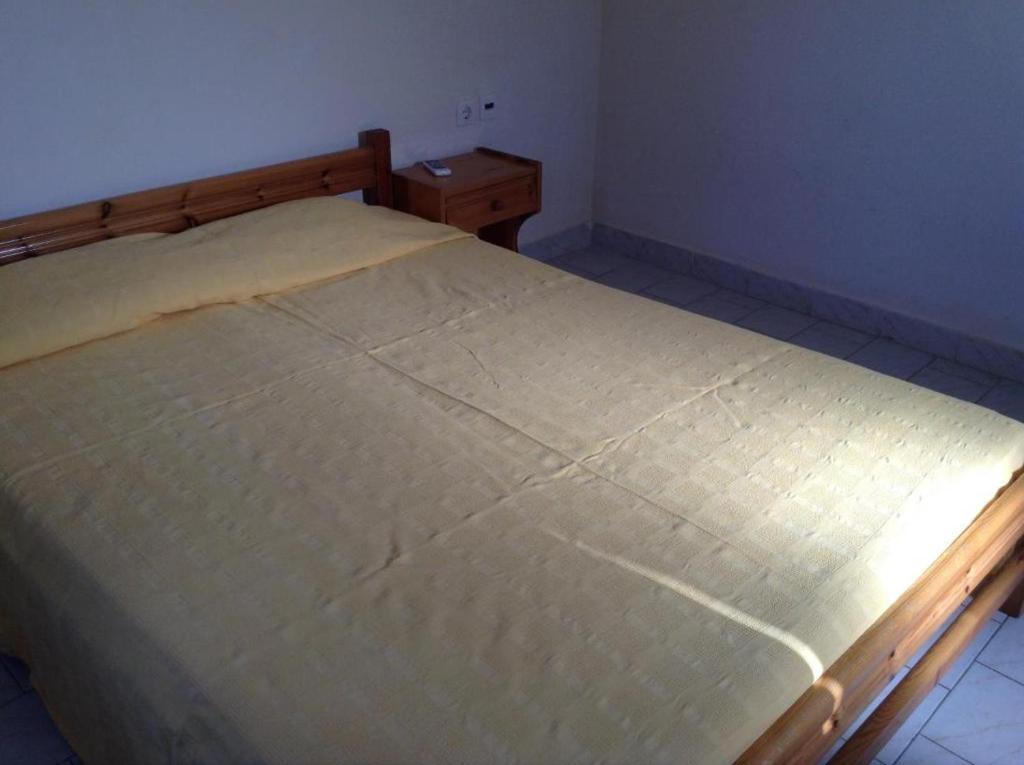 Rooms To Let Katerina & John'S Perissa  Esterno foto